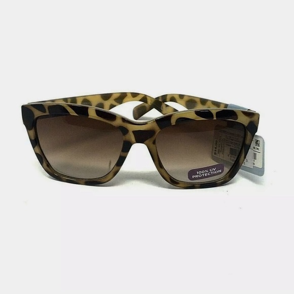 Women's Cheetah Cateye Sunglasses - Brown
